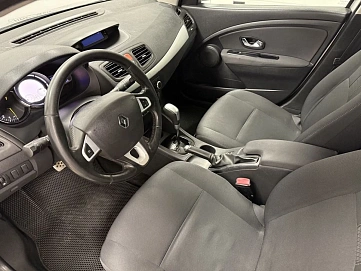 Renault Megane, 2011г, передний привод, автомат