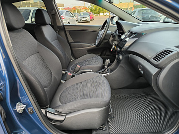 Hyundai Solaris, 2015г, передний привод, автомат