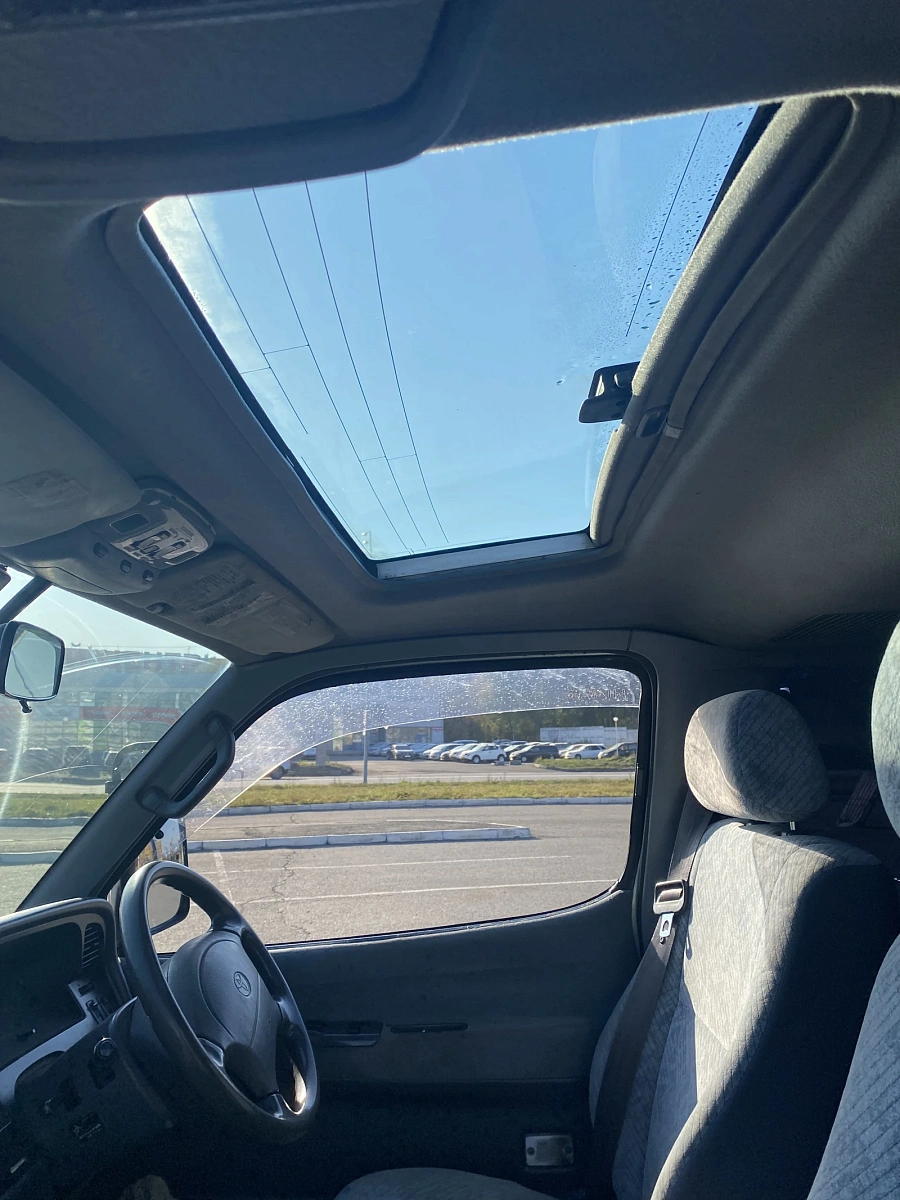 Toyota HiAce, 1996г., полный привод, автомат