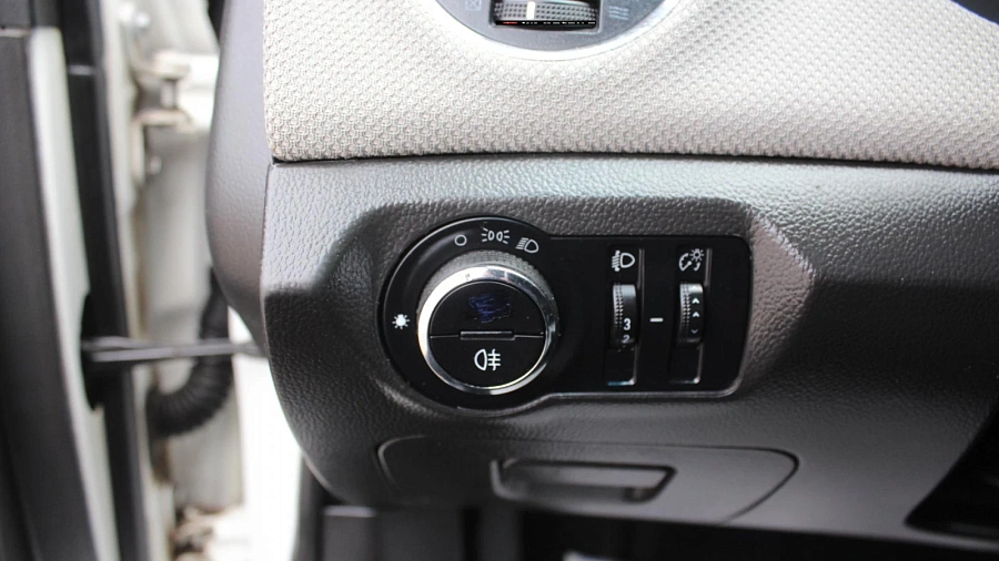 Chevrolet Cruze, 2011г., передний привод, механика
