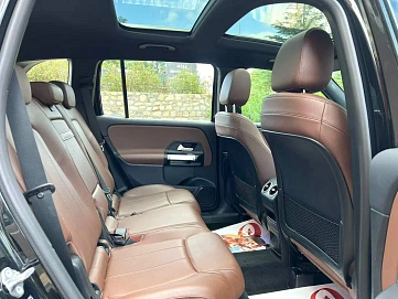 Mercedes-Benz GLB, 2021г, передний привод, робот