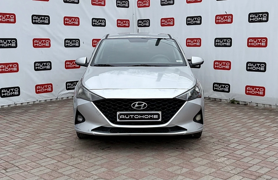 Hyundai Solaris, 2021г., передний привод, автомат