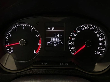 Volkswagen Polo, 2019г, передний привод, механика