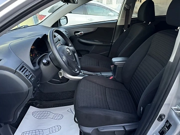 Toyota Corolla, 2010г, передний привод, автомат