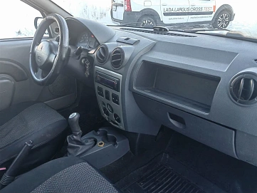 Renault Logan, 2008г, передний привод, механика