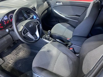 Hyundai Solaris, 2011г., передний привод, механика