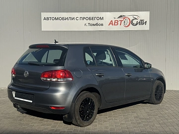 Volkswagen Golf, 2011г, передний привод, механика