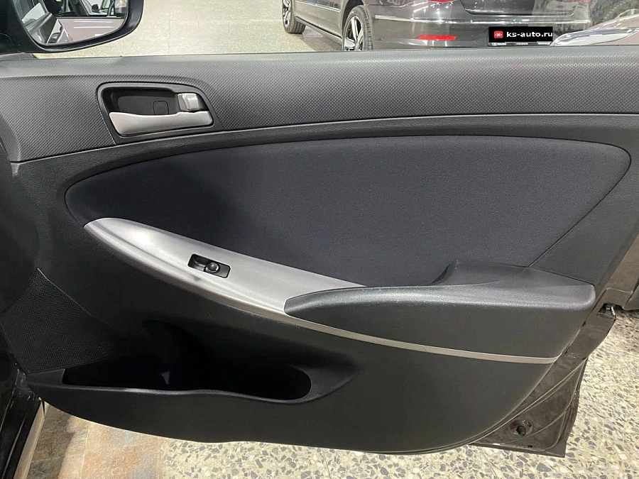 Hyundai Solaris, 2015г., передний привод, автомат