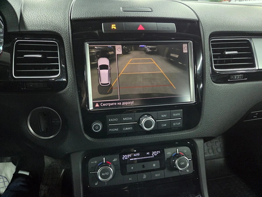 Volkswagen Touareg, 2010г., полный привод, автомат