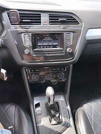 Volkswagen Tiguan, 2017г, передний привод, робот