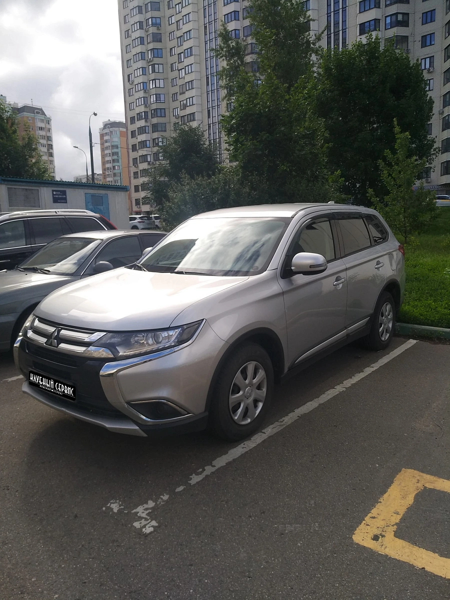 Mitsubishi Outlander, 2017г., полный привод, вариатор