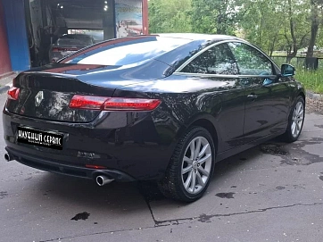 Renault Laguna, 2011г, передний привод, автомат