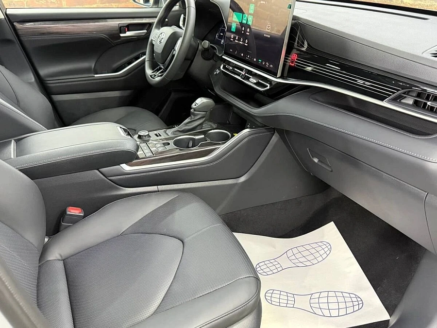 Toyota Highlander, 2025г., полный привод, автомат