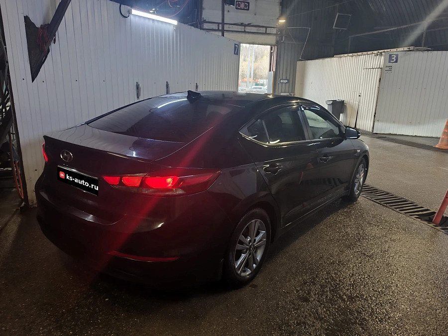 Hyundai Elantra, 2018г., передний привод, автомат