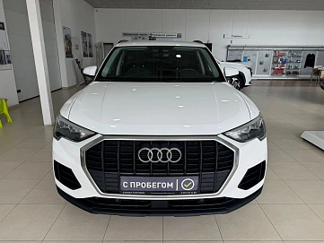 Audi Q3, 2020г, передний привод, робот