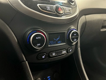 Hyundai Solaris, 2015г, передний привод, автомат