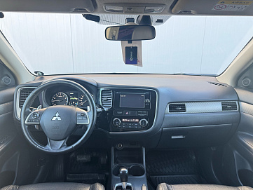 Mitsubishi Outlander, 2014г, полный привод, вариатор