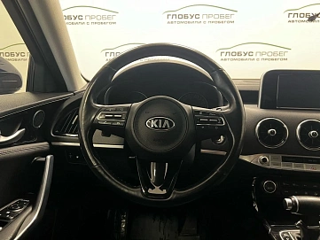 Kia Stinger, 2019г, передний привод, автомат