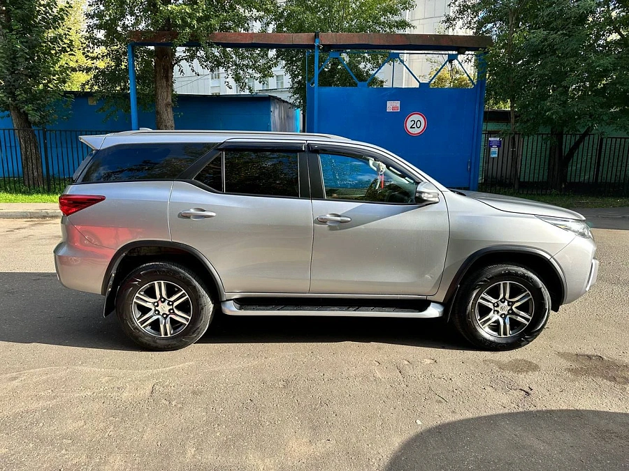 Toyota Fortuner, 2018г., полный привод, автомат