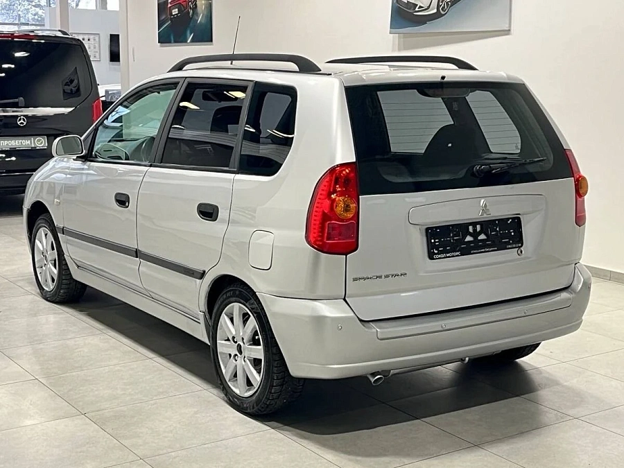 Mitsubishi Space Star, 2004г., передний привод, автомат