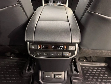 Toyota Highlander, 2025г, полный привод, автомат