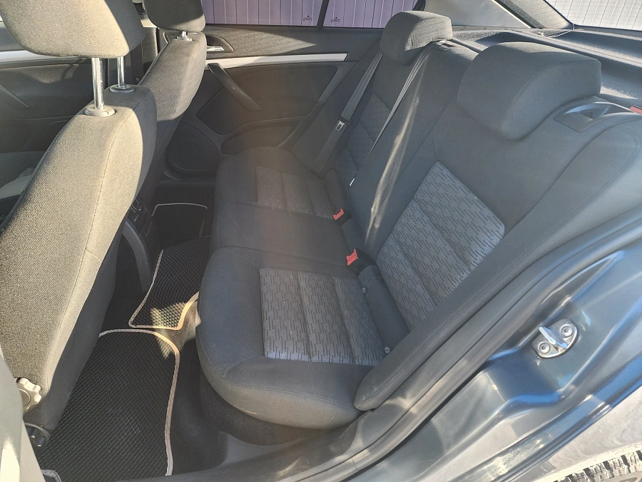 Skoda Octavia, 2011г., передний привод, робот