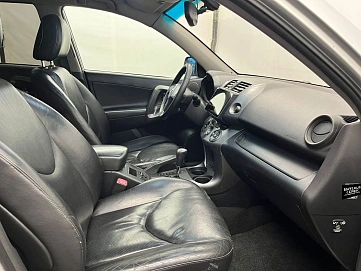 Toyota RAV4, 2010г, полный привод, автомат