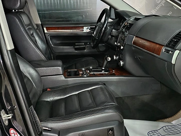 Volkswagen Touareg, 2005г., полный привод, автомат