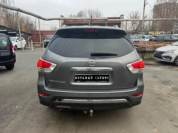 Nissan Pathfinder, 2015г, полный привод, вариатор