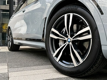 BMW X7, 2022г., полный привод, автомат