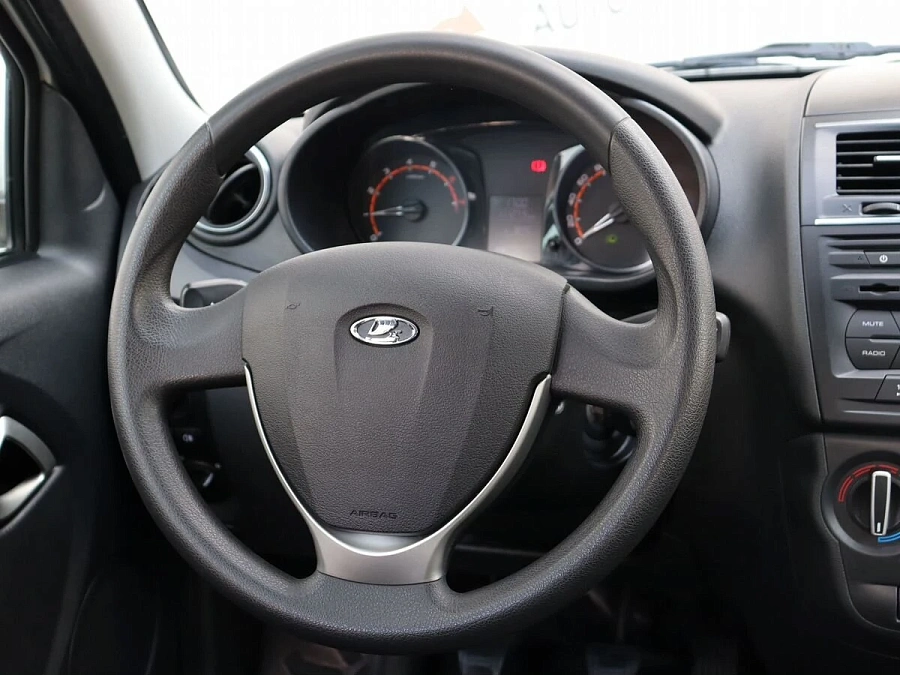 Lada (ВАЗ) Granta, 2019г., передний привод, механика