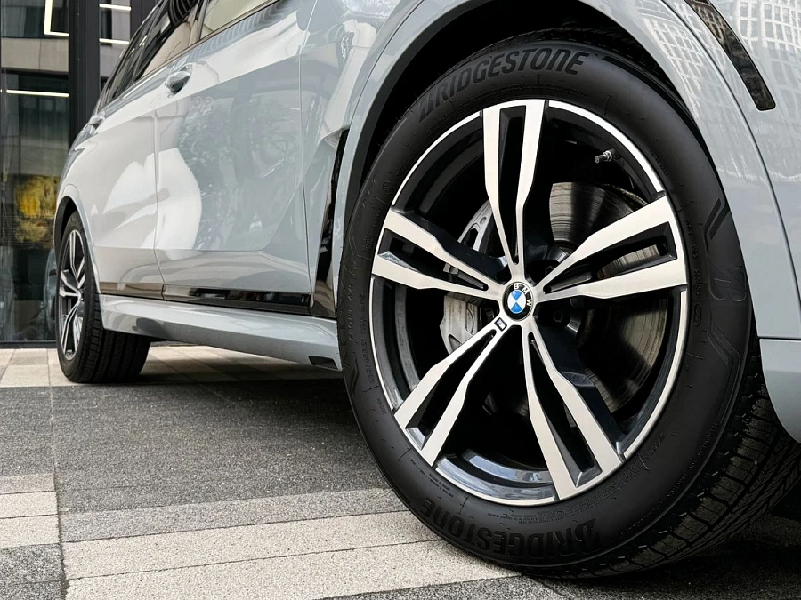 BMW X7, 2022г., полный привод, автомат
