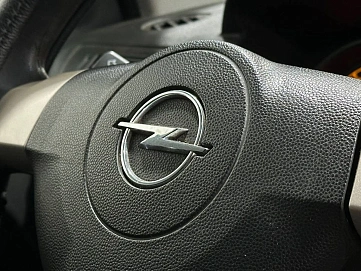 Opel Astra, 2007г, передний привод, механика