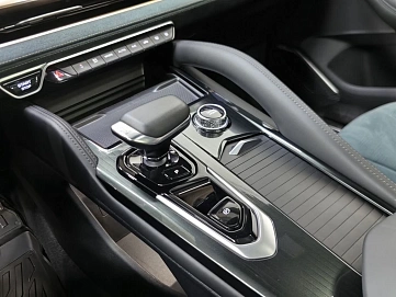 Geely Monjaro, 2023г, полный привод, автомат