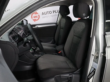 Volkswagen Tiguan, 2020г, полный привод, робот