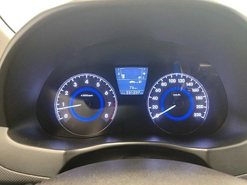 Hyundai Solaris, 2011г, передний привод, механика