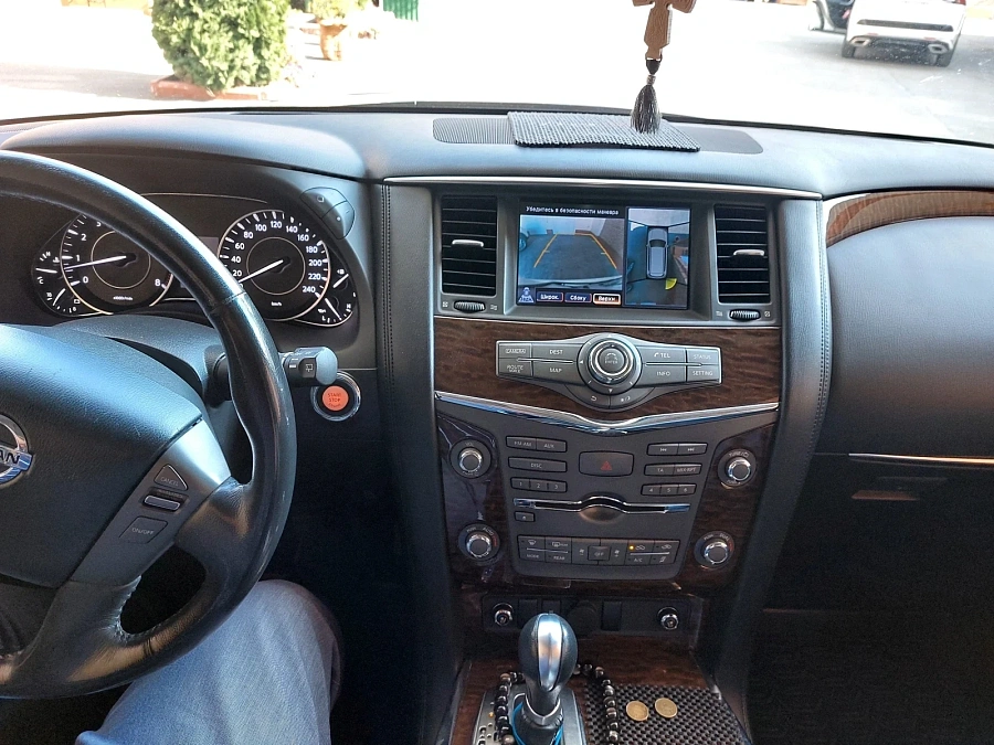 Nissan Patrol, 2011г., полный привод, автомат