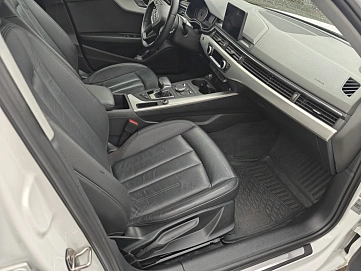 Audi A4, 2019г, передний привод, робот
