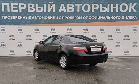Toyota , 2010г., передний привод, автомат