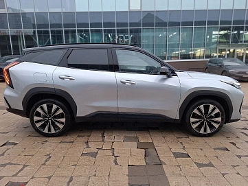 Geely Atlas, 2025г, передний привод, робот