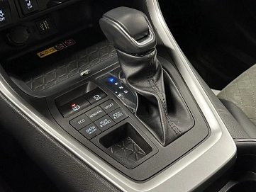 Toyota RAV4, 2025г, полный привод, вариатор