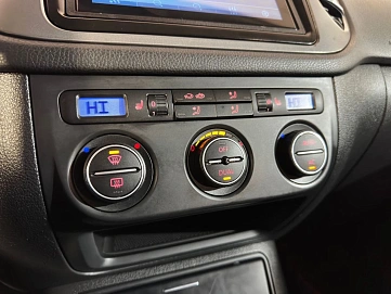 Volkswagen Tiguan, 2009г, полный привод, механика