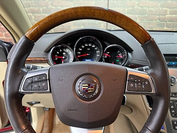 Cadillac CTS, 2011г, задний привод, автомат