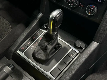 Volkswagen Amarok, 2017г, полный привод, автомат