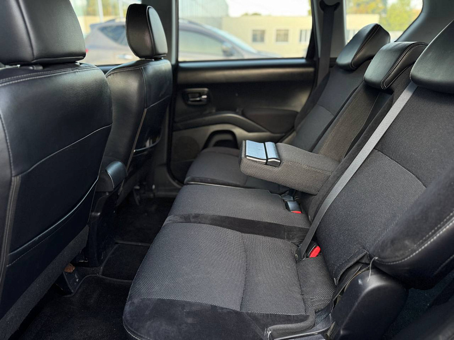 Peugeot 4007, 2011г., полный привод, вариатор