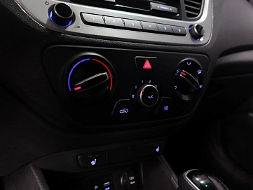 Hyundai Solaris, 2018г, передний привод, автомат