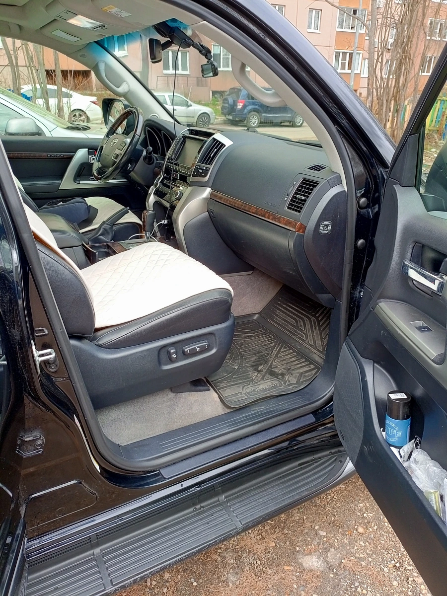 Toyota Land Cruiser, 2015г., полный привод, автомат