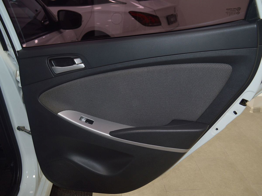 Hyundai Solaris, 2012г., передний привод, автомат