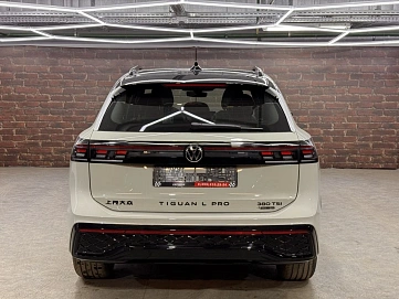 Volkswagen Tiguan, 2026г, полный привод, робот