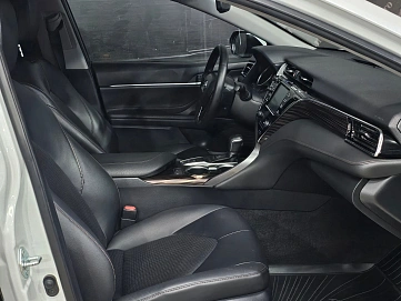 Toyota Camry, 2020г, передний привод, автомат